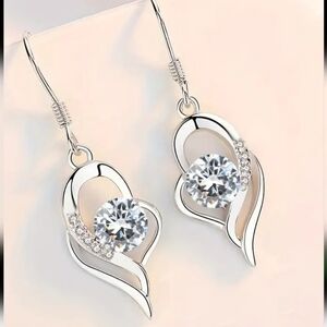 Elegant Love Heart Zircon Drop Dangle Earrings 18K Gold Plated.